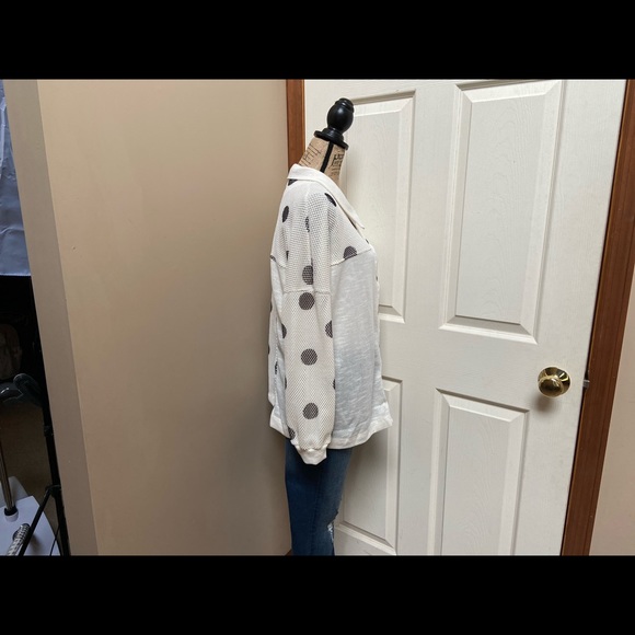 Blumin white/ black circle patterned button down long sleeved shacket - Picture 8 of 8